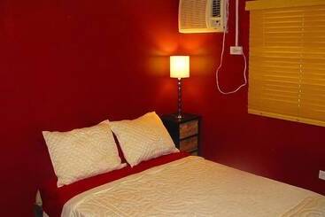 هتل Waterfall Hostel