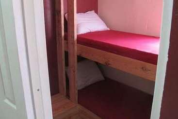 هتل Waterfall Hostel
