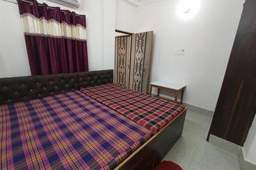 هتل Chinta Haran Rest House