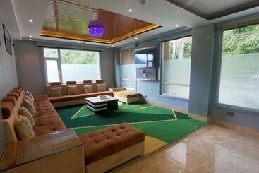 هتل The Z Retreat And Spa
