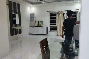 فندق Cyc 005 Udaya Elite Apartments