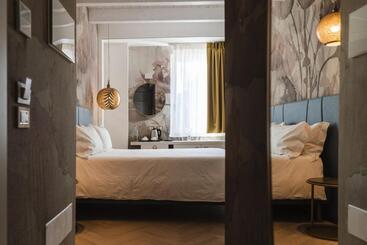 هتل Luxury Suites Rocopom   Lake Front