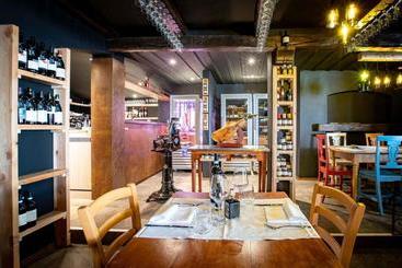 בית מלון כפרי Osteria Pozzo