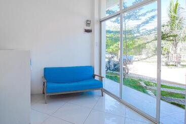 Reddoorz At Fat J Apartelle Mactan - Cebu City