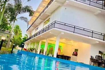 فندق Summer Haven