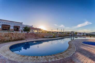 پانسیون Room In Bungalow   Bungalow Double 18   El Cortijo Chefchaeun Hotel Spa