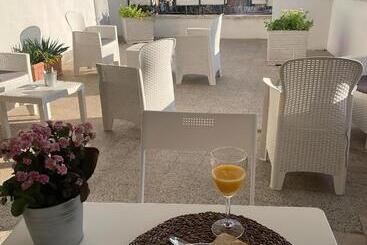 پانسیون Terrace Boutique Inn