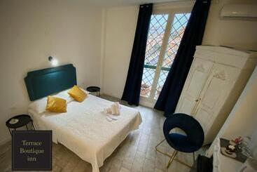 پانسیون Terrace Boutique Inn
