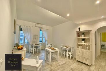 پانسیون Terrace Boutique Inn