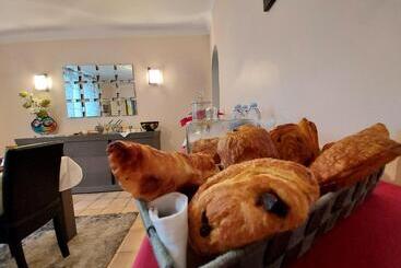 تختخواب و صبحانه Domaine La Jam