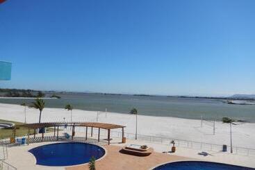 Flat Entre Mar E Lagoa Ii