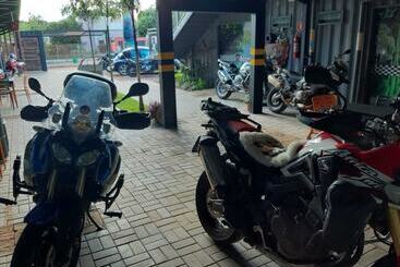 Bonito Motobox   Hotel Container