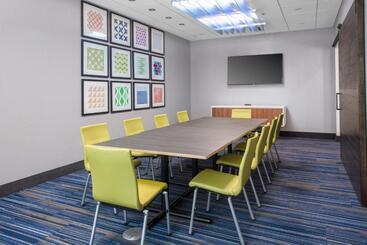 هتل Holiday Inn Express   Wells Ogunquit Kennebunk, An Ihg