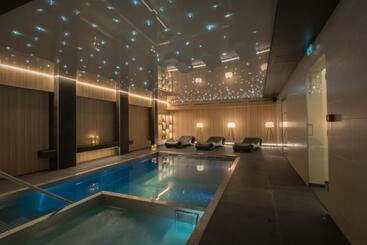هتل L  Hôtel & Spa Ribeauville  Haut Koenigsbourg