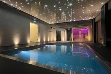 هتل L  Hôtel & Spa Ribeauville  Haut Koenigsbourg