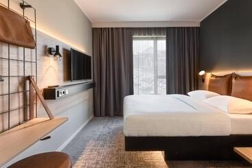 هتل Moxy Dresden Neustadt