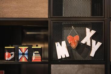 هتل Moxy Dresden Neustadt