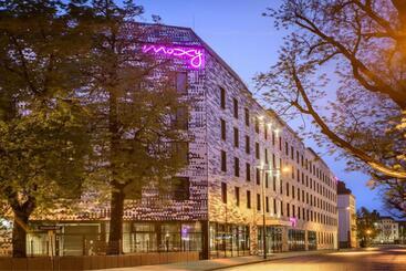 هتل Moxy Dresden Neustadt