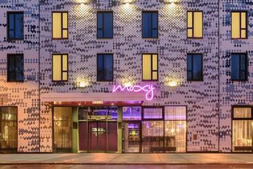 هتل Moxy Dresden Neustadt
