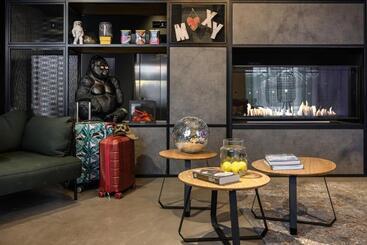 هتل Moxy Dresden Neustadt