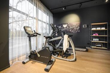 هتل Moxy Dresden Neustadt