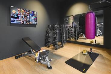 هتل Moxy Dresden Neustadt