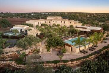 هتل Pietra D'acqua Resort & Spa By Geocharme