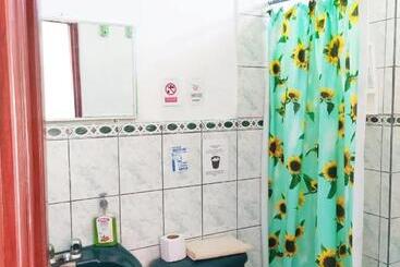 پانسیون Hostal Los Flamencos