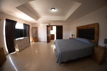 پانسیون Room In Guest Room   20 Suite For 2 People