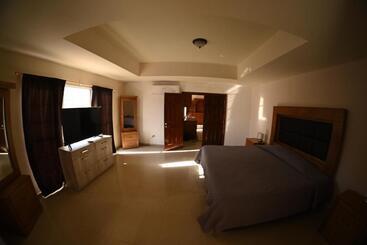 پانسیون Room In Guest Room   20 Suite For 2 People