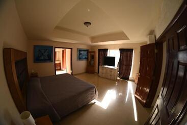 پانسیون Room In Guest Room   20 Suite For 2 People