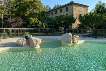 مبيت وإفطار La Bastide Des Princes