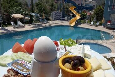 Blue Pearl Hotel& Villas