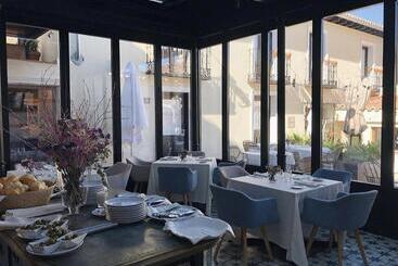 هتل Boutique Casa Del Comendador