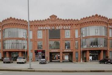 هتل Grand Qafqaz Hostel