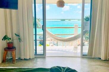 هتل Tropic Bacalar