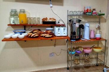 هتل Willy Hostel