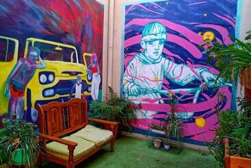 هتل Willy Hostel