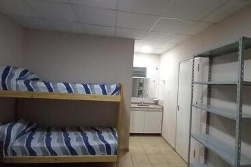 هتل Willy Hostel