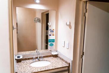 هتل Willy Hostel