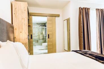 The Mike Hotel By Cx Collection