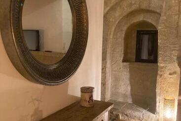 تختخواب و صبحانه La Maison D'aimé