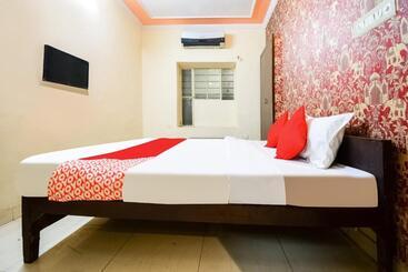 Collection O Hotel Rajwada Palace