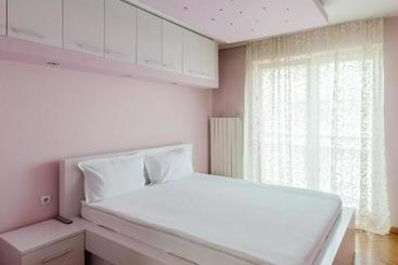 هتل آپارتمان Crystal   Depandans