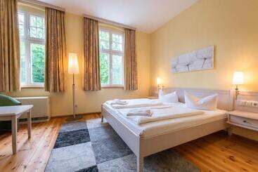 فندق Elbterrasse Wörlitz