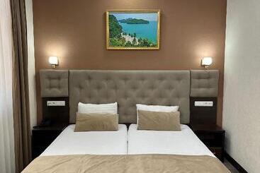 هتل Grand Art Premium