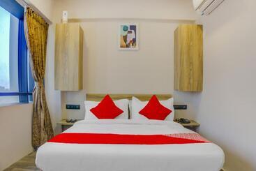 هتل Oyo 79075 Safal Rooms
