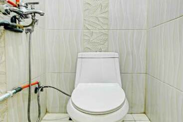 هتل Oyo 90307 Fj Alfaeyza Kost