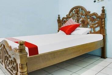 هتل Oyo 90316 Candri Pelaihari