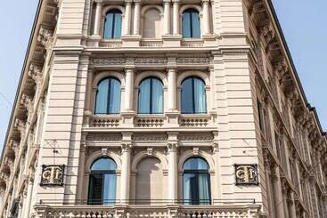 Radisson Collection Hotel, Palazzo Touring Club Milan - Milán